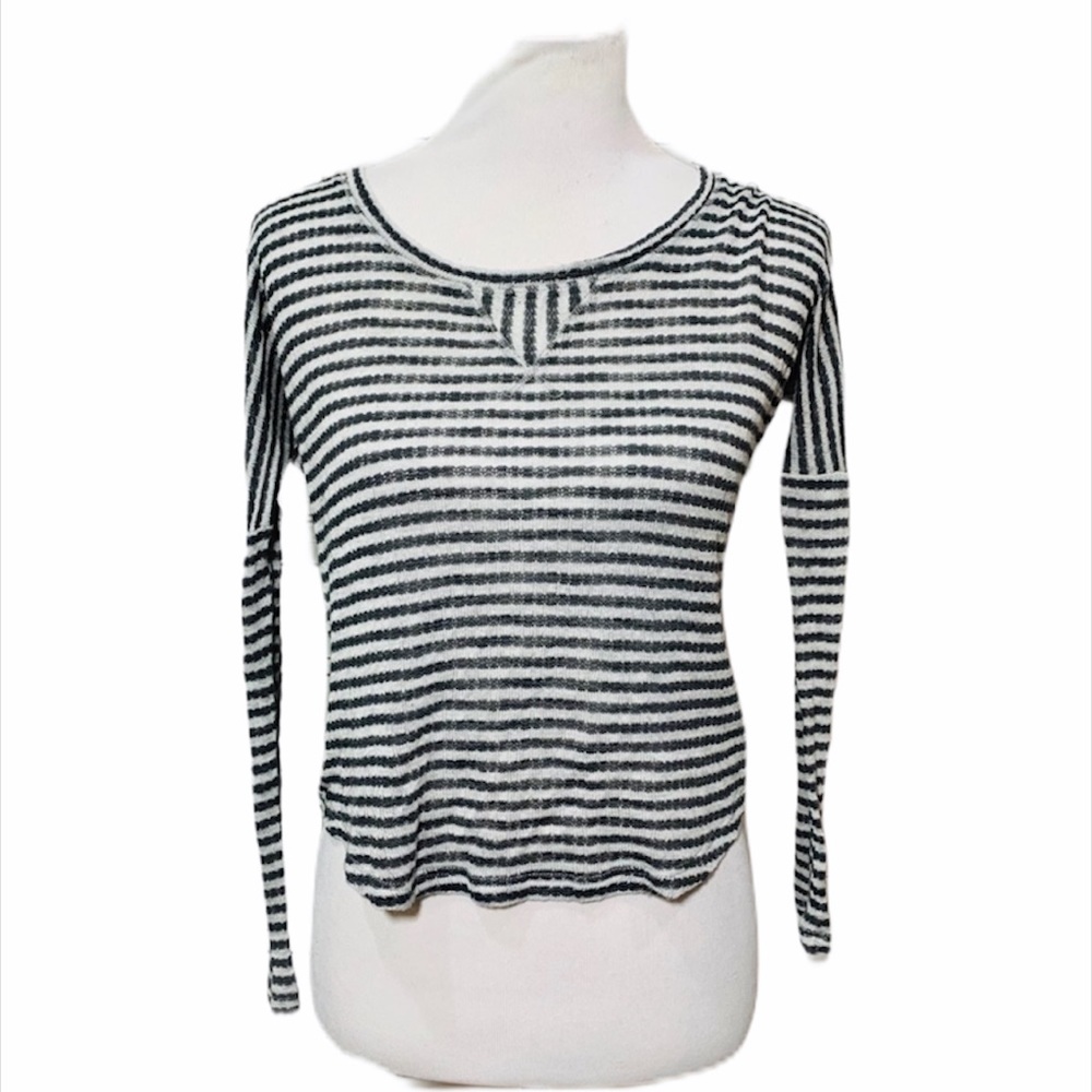 ⭐️ SPLENDID Green Stripe Drop Shoulder Sweater